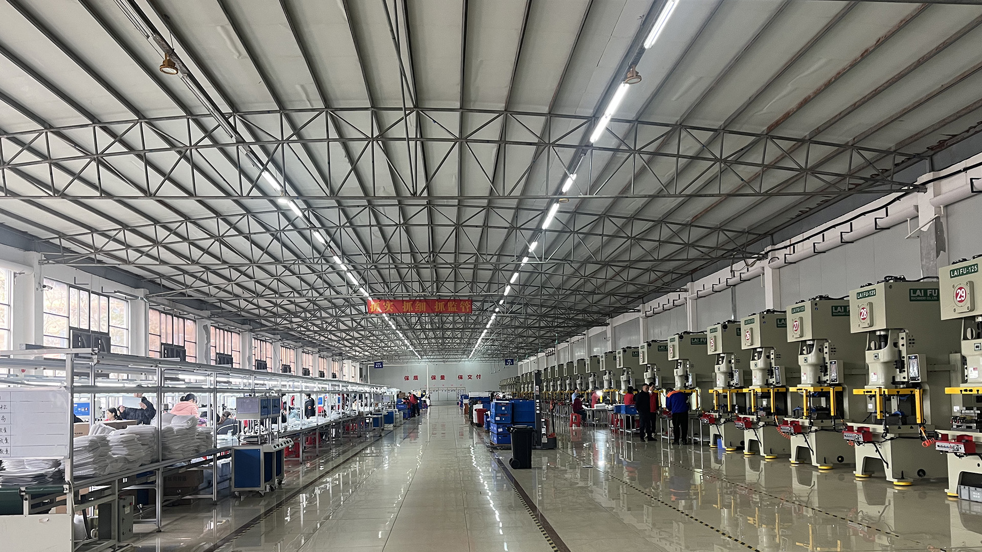 斗牛科技园封顶大吉